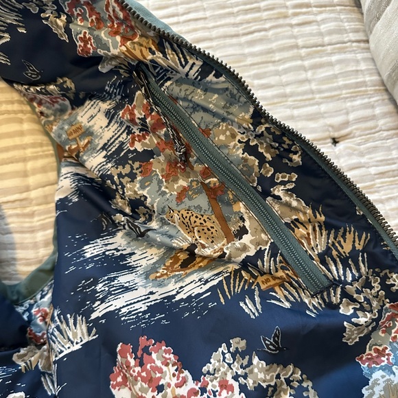 Patagonia Women's Bivy Hooded Vest - Picture 4 of 10